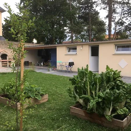 度假居 Avec Jardin A La *